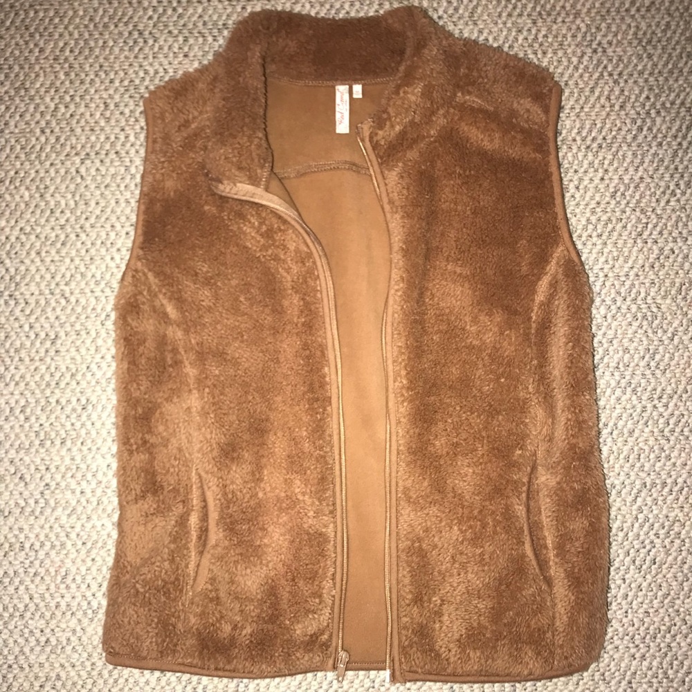 FAUX FUR VEST